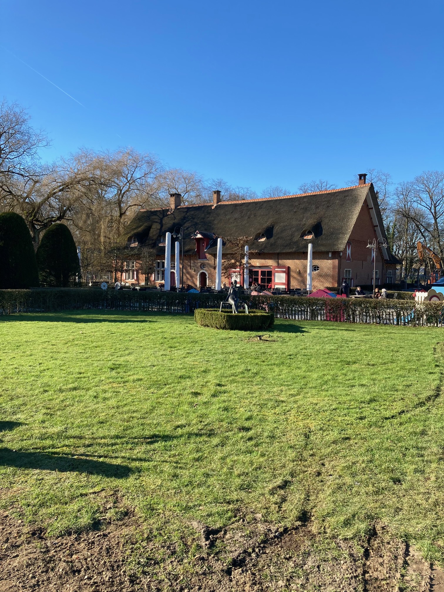 Schoten — boetiek makelaar Patrick Oostens